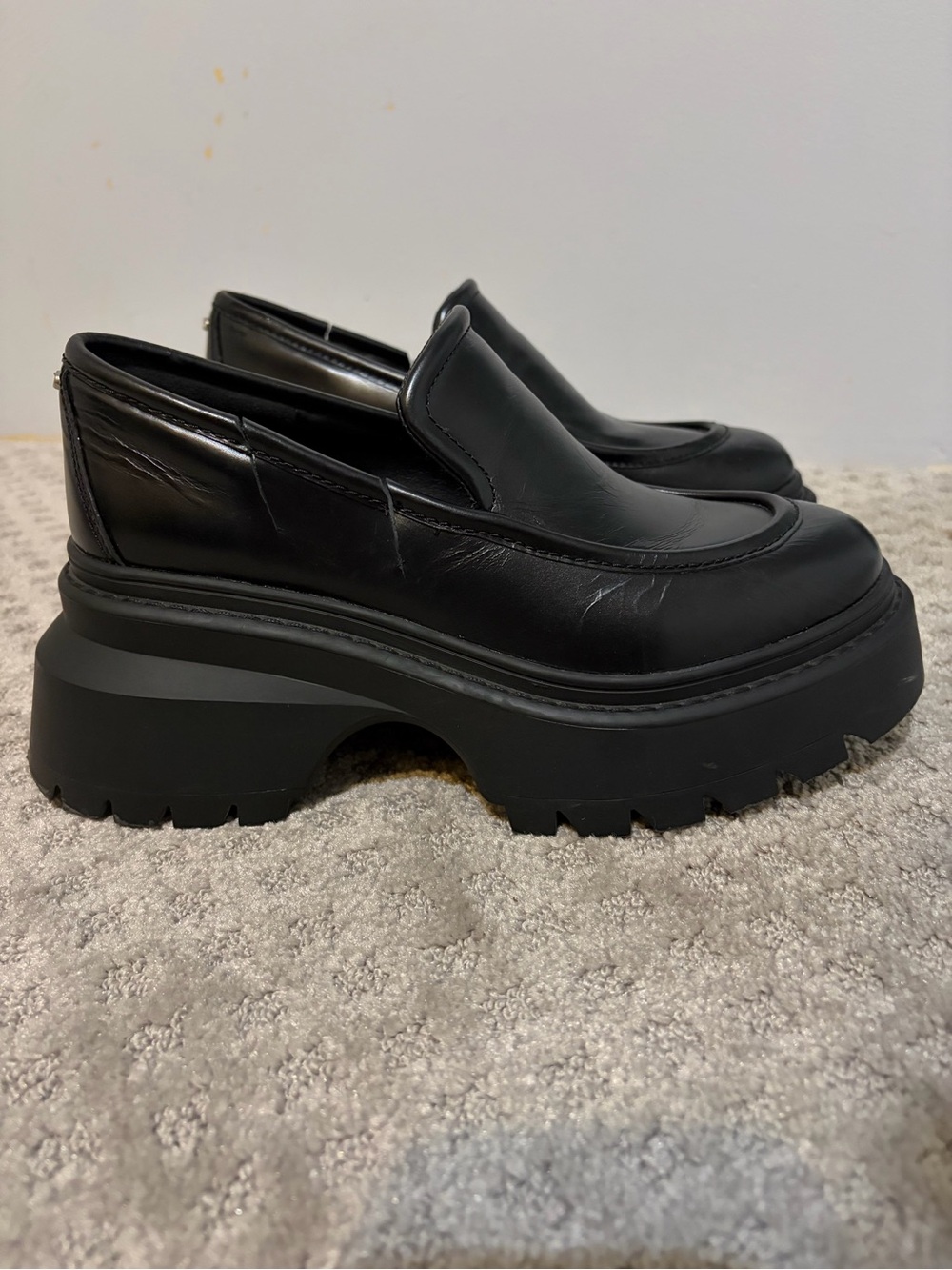 MK Michael Kors Shiloh Black Leather Chunky Platform Loafer Damaged AS IS